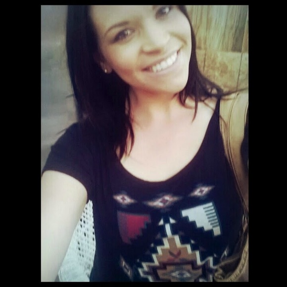 Meet your Posher, Lindsey - Picture 1 of 1